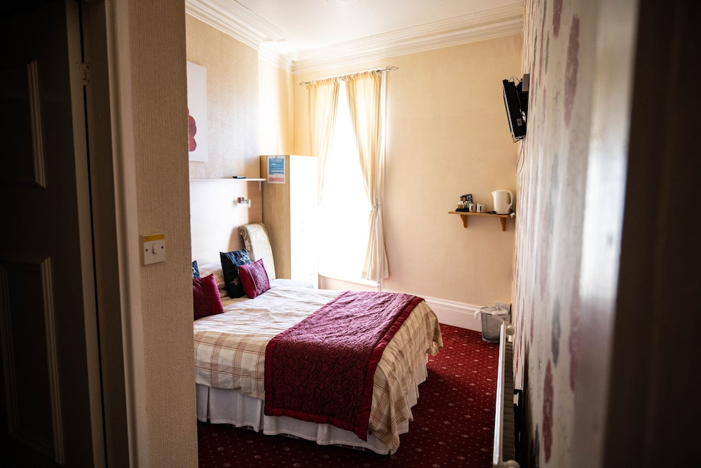 The Sands Hotel 13/50