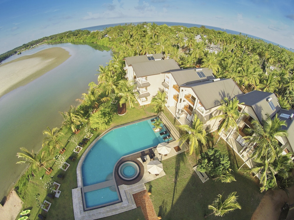Amaranthe Bay Resort Spa 53/55