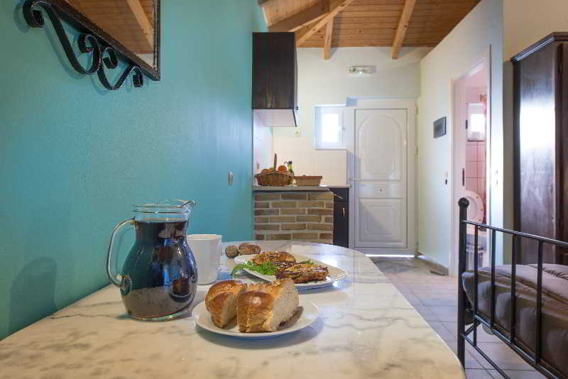 PENSION PORTO TSI OSTRIAS 17/22