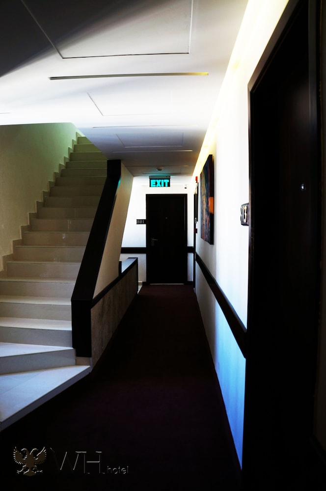 Wh Hotel 6/50