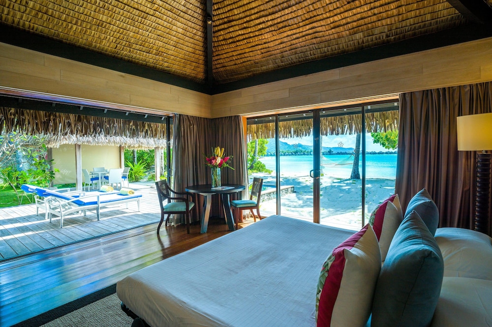 The St Regis Bora Bora Resort 39/84