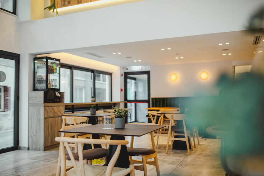 Roseum Boutique Hotel 38/50