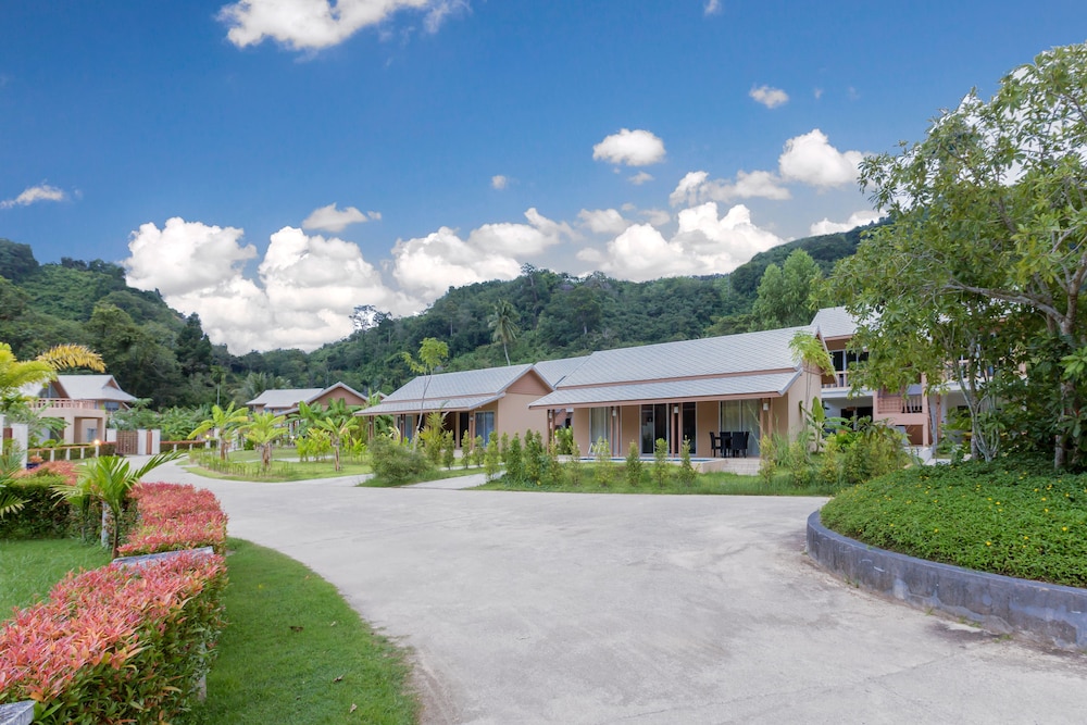 Sakoo Valley Naithon Beach 38/50