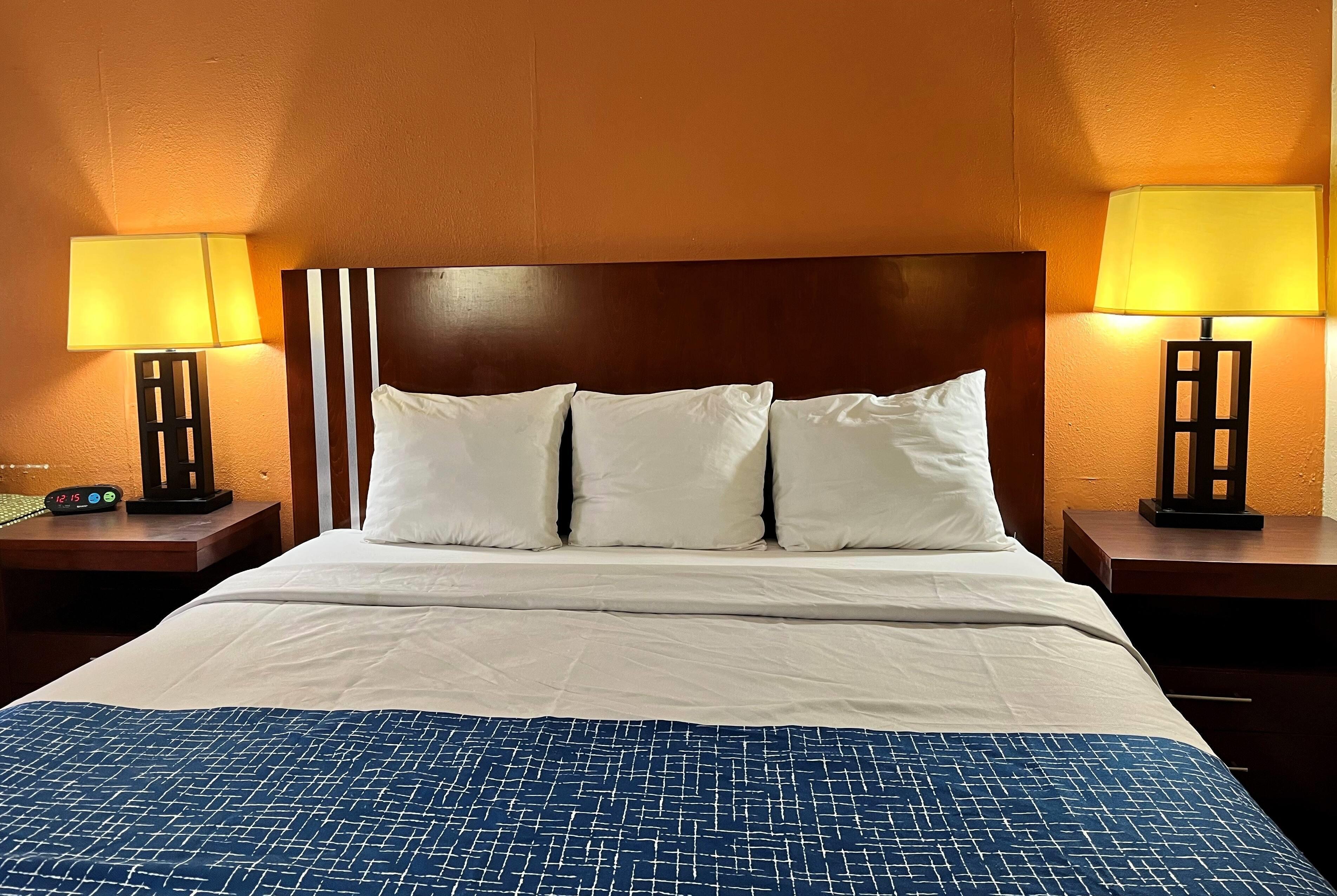 Travelodge by Wyndham Seymour 22/30