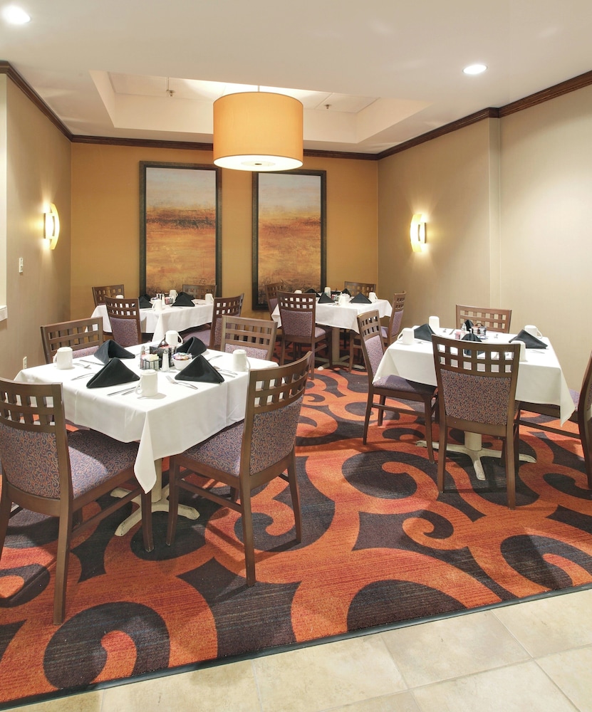 Holiday Inn Springdale/Fayetteville Area 35/50