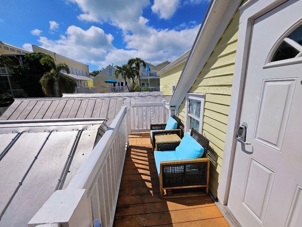 Bishop Hotel Key West 25/50