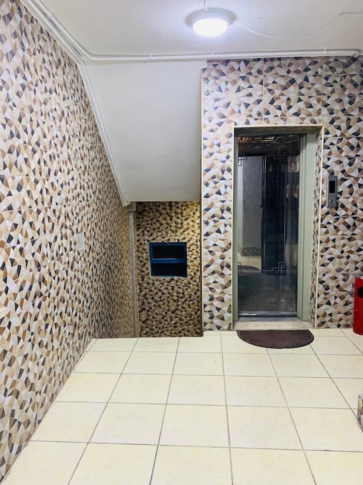 Asia Hotel 5/50