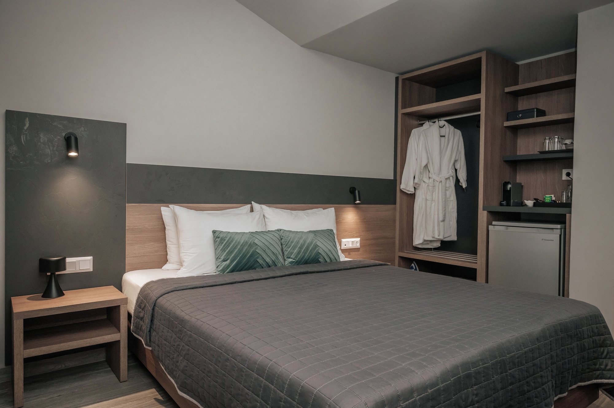 غرفة ديلوكس بسرير كوين مع أريكة، Elizabeth Queen Luxury Rooms 2/10