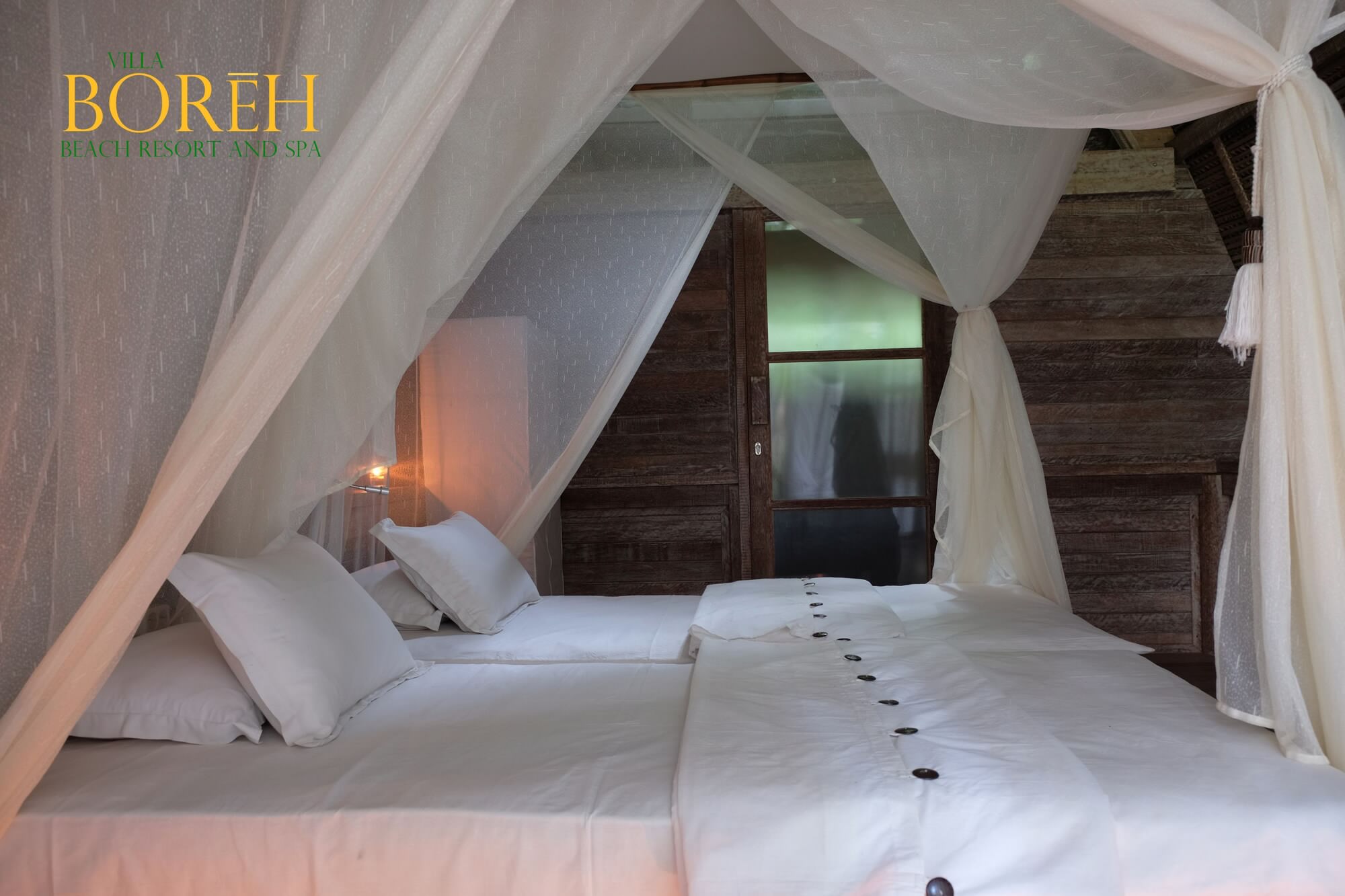 DELUXE, DOUBLE OR TWIN BED