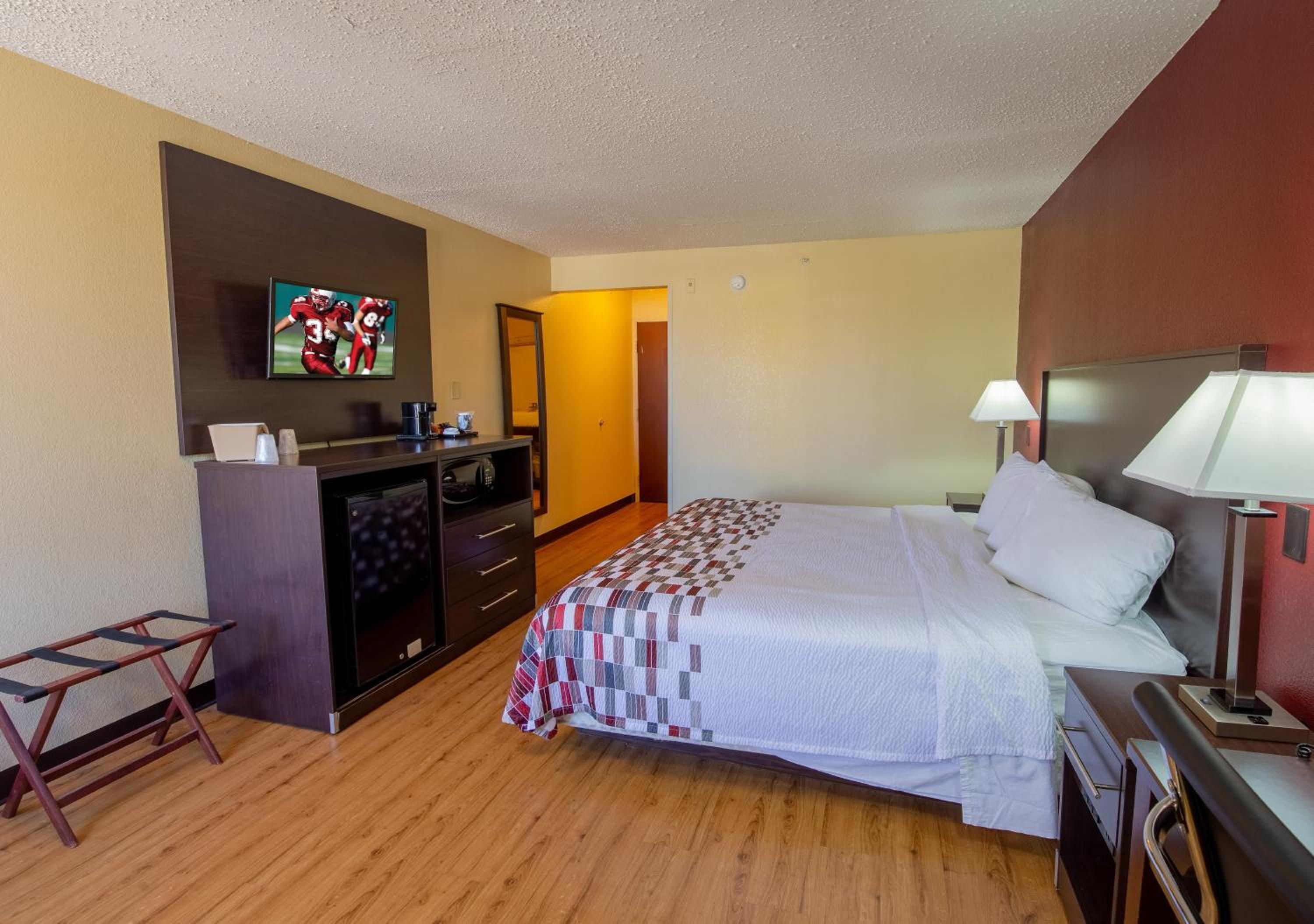 SUPERIOR, KING BED, ACCESSIBLE