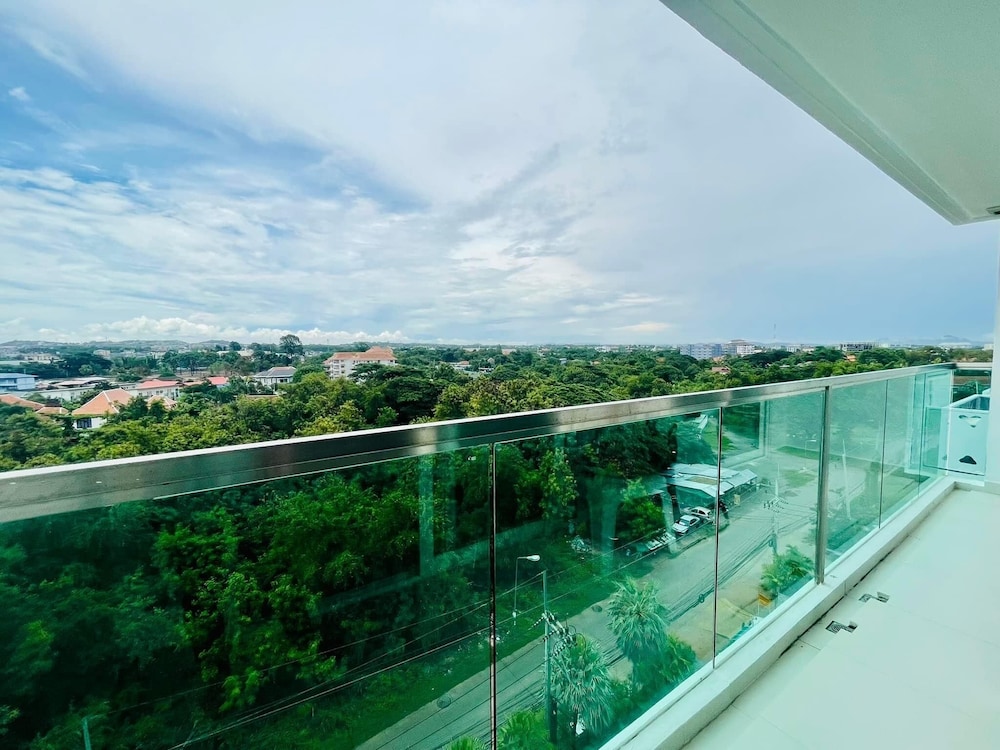 Amazon Residence By Pattaya Sunny Rentals 39/50