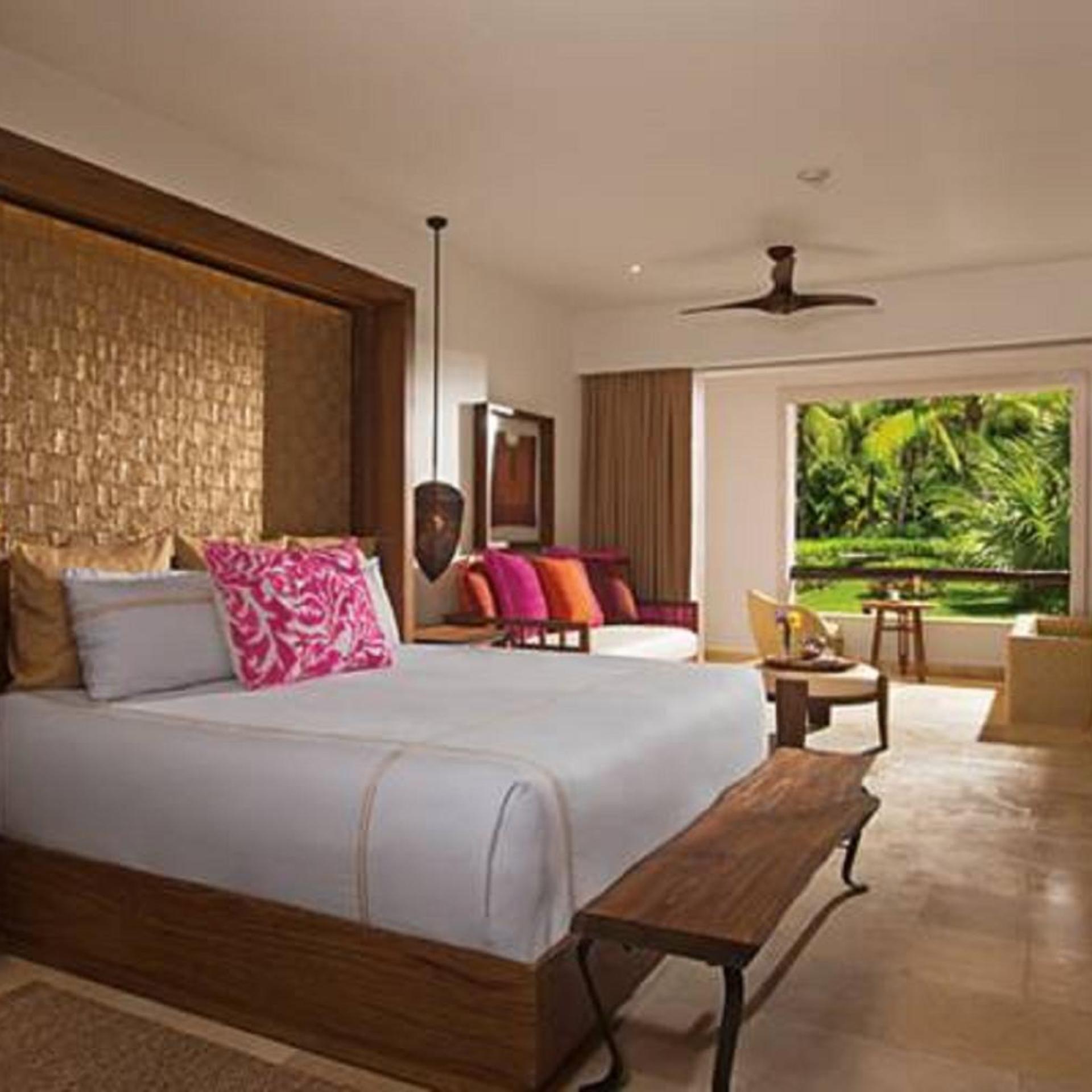 Preferred, Suite, Tropical View