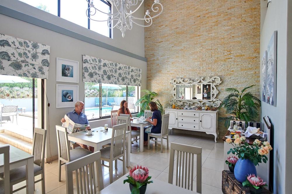 The Hamptons Guest House 28/50