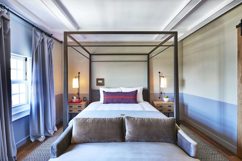 The Hollywood Roosevelt 9/50