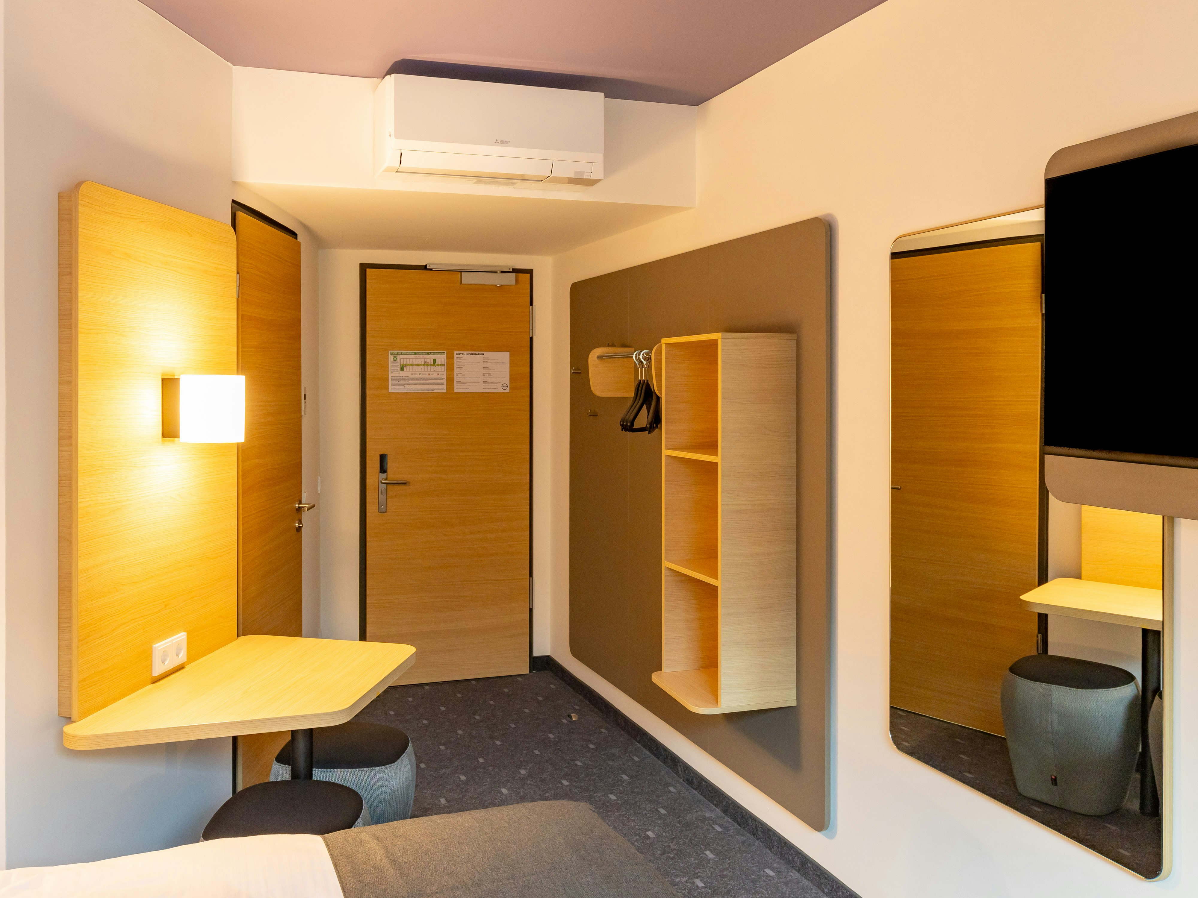 B&B HOTEL Idar-Oberstein 50/50