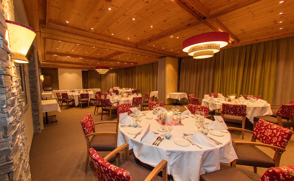 Mountain Plaza Hotel 32/43