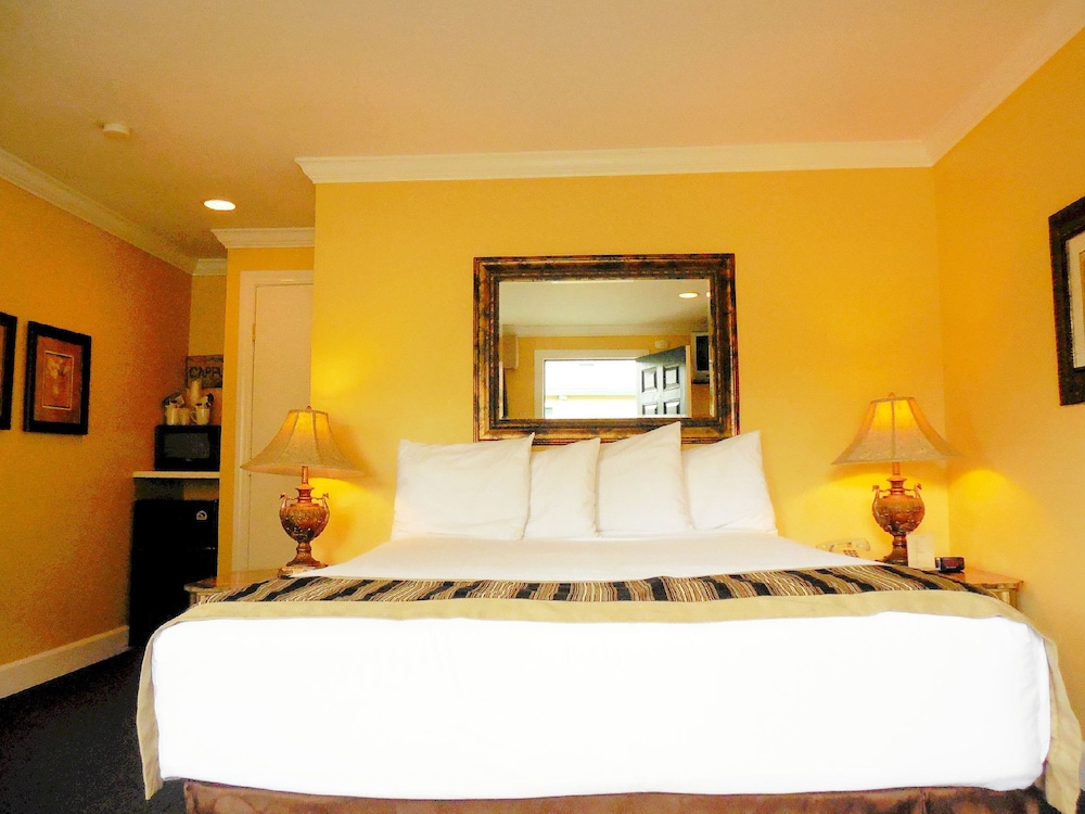 Sea Breeze Inn And Cottages 34/75