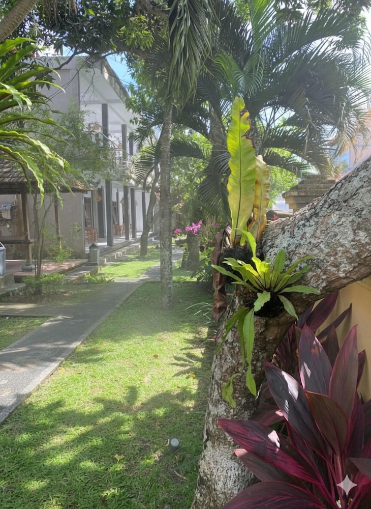 Hotel Gianyar 50/59