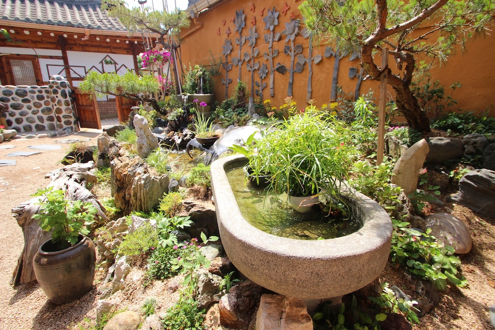 Happiness Full Hanok Guesthouse Jeonju 41/53