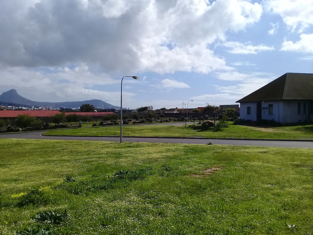 Lighthouse Farm Backpackers Lodge 40/42