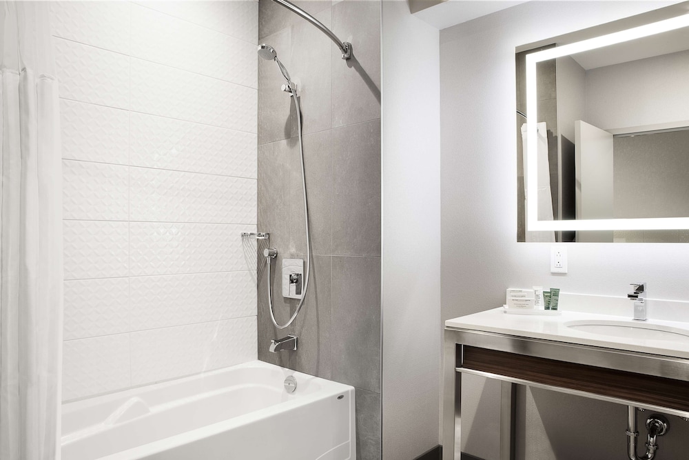 Hilton Montreal/Laval 9/50