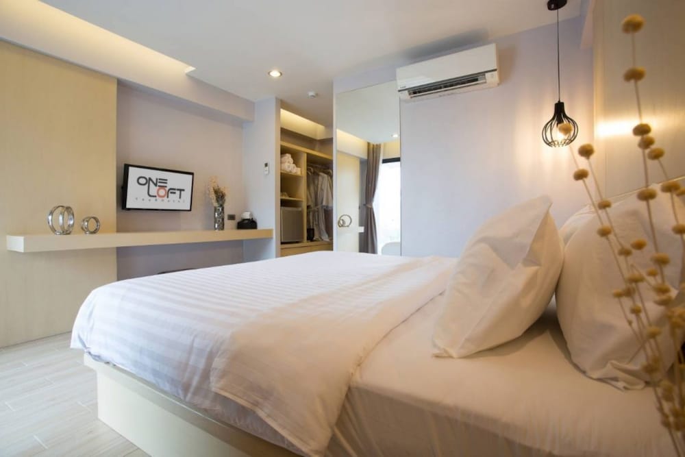 ONE LOFT HOTEL 16/50