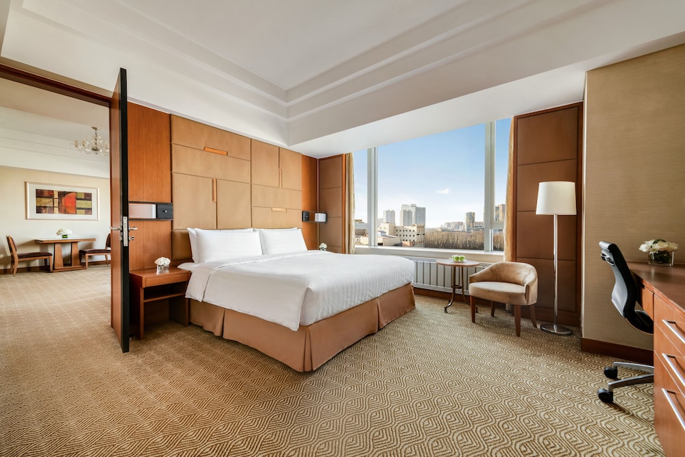 Shangri-La Huhhot 10/55