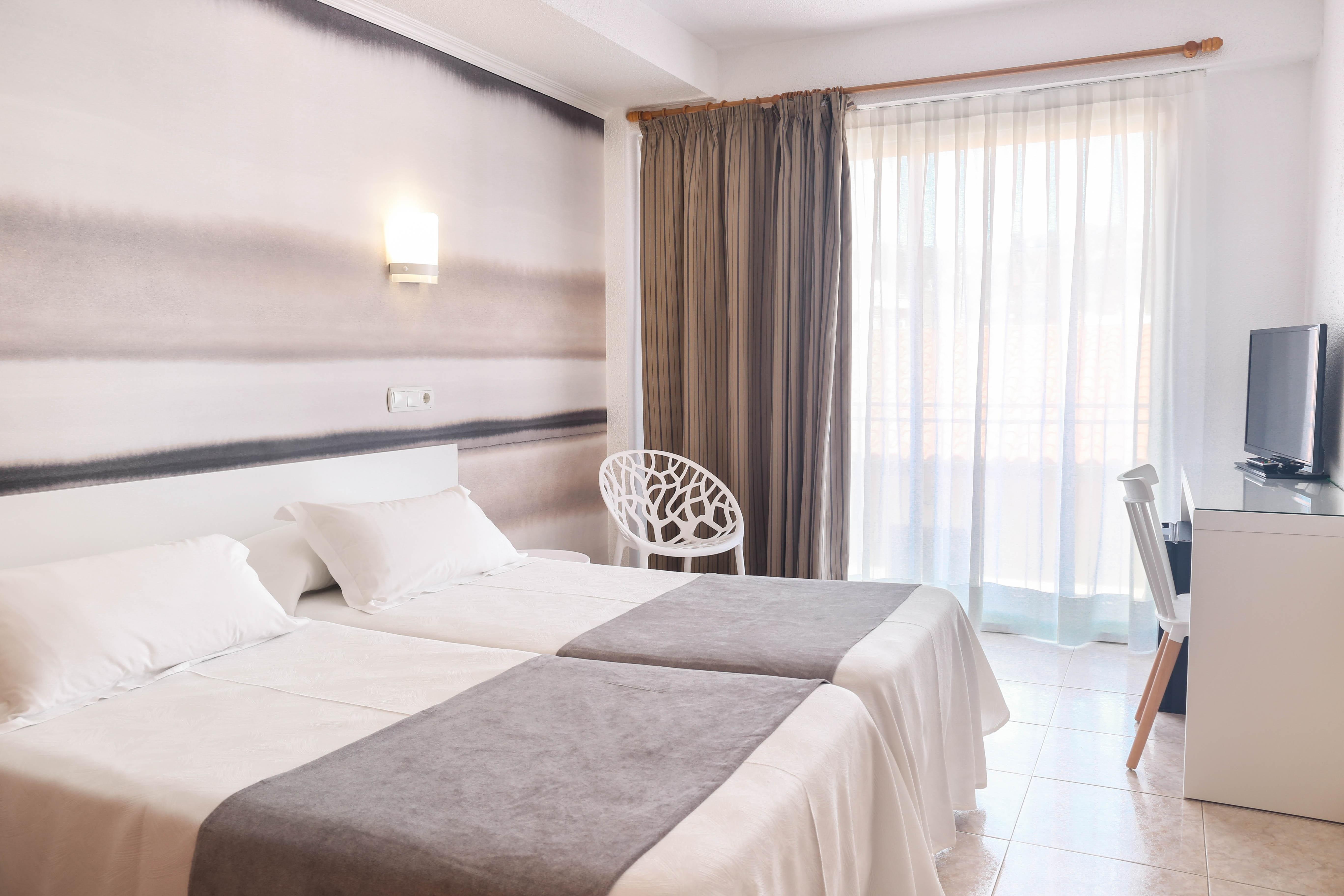 Standard, Double Bed, Balcony or Terrace