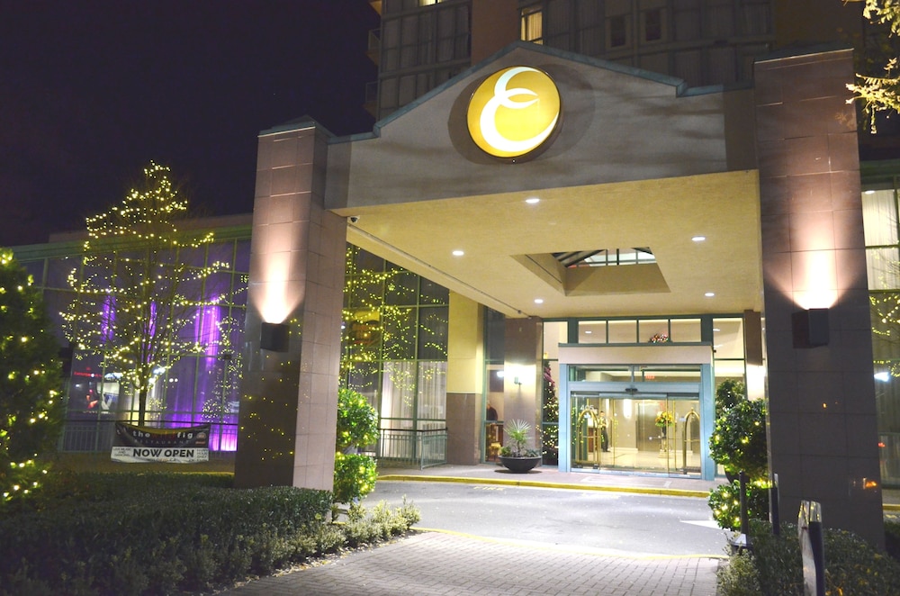 Executive Plaza Hotel Metro Vancouver in COQUITLAM