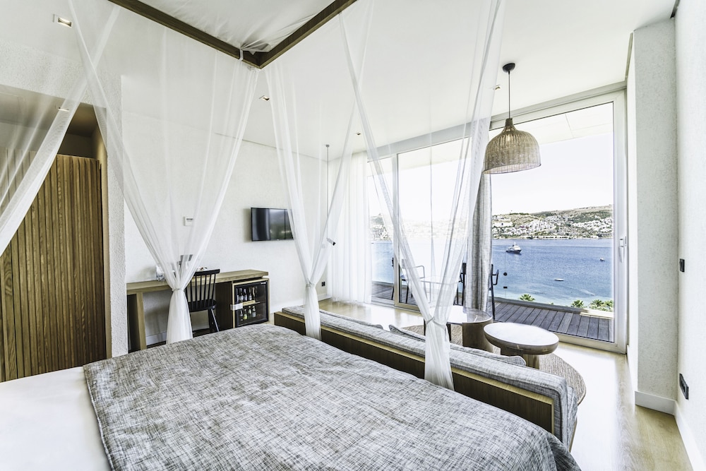 Cape Bodrum Luxury Hotel Beach 23/79