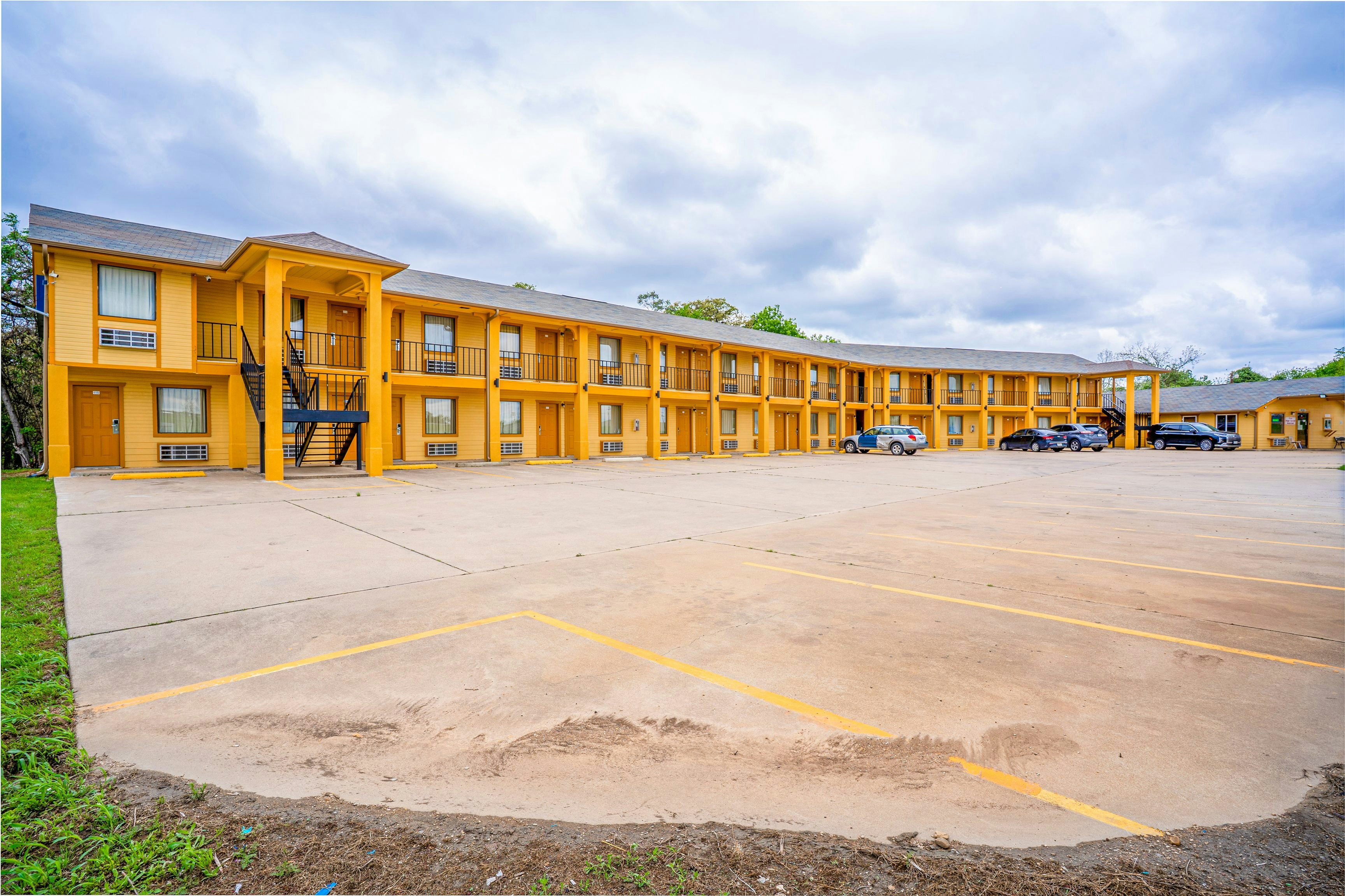 Regency Inn By OYO Rockdale TX 10/31