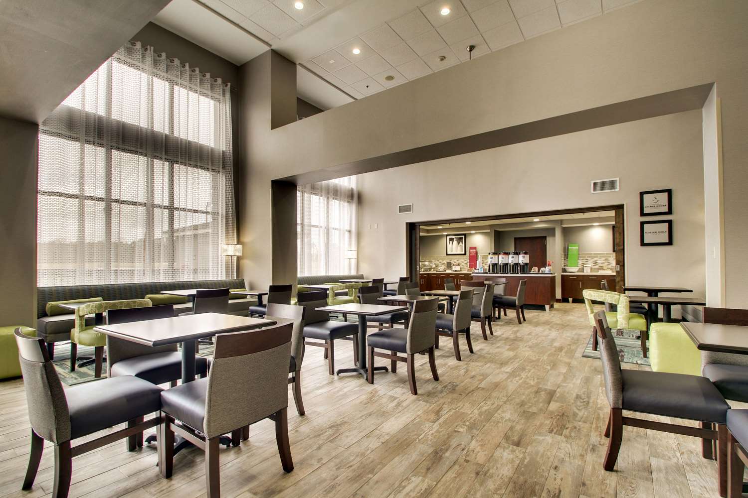restaurant cafeteria