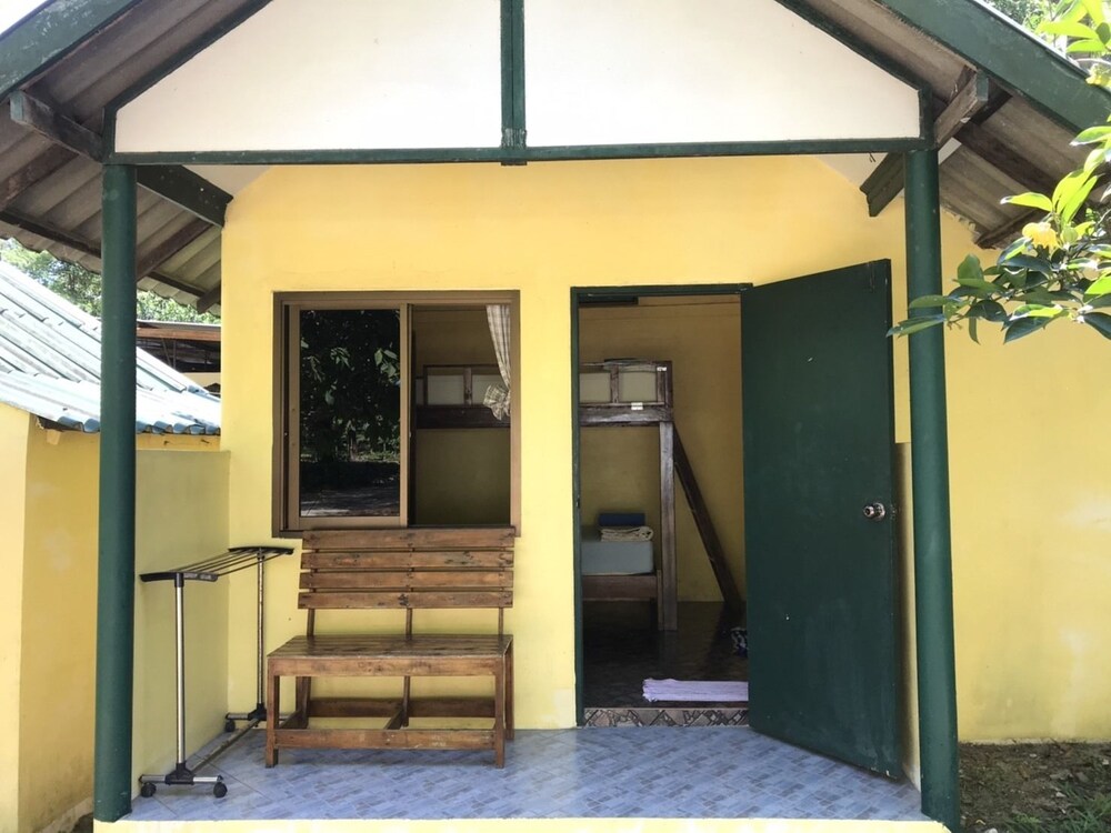 Island Lodge 6/64