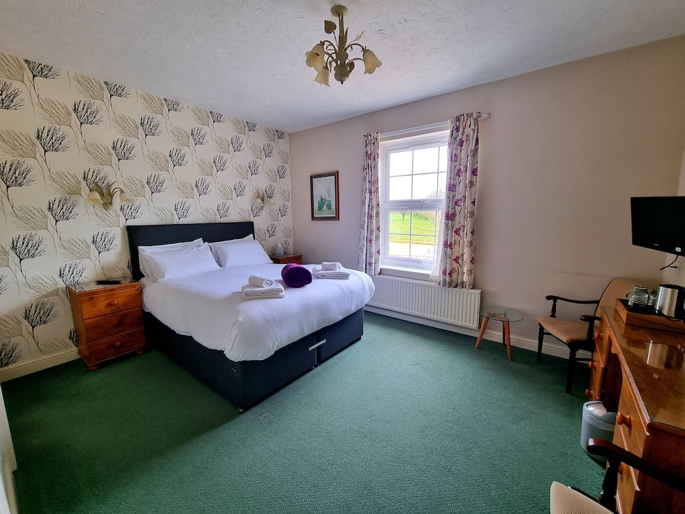 The Plough Inn 18/62