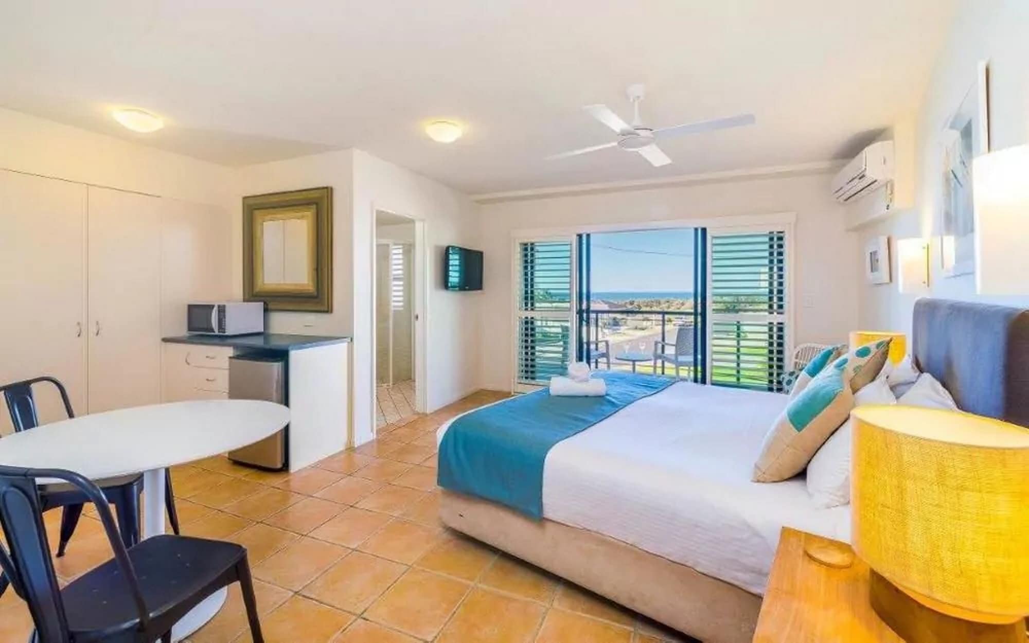 Motel, Queen Bed, Ocean View