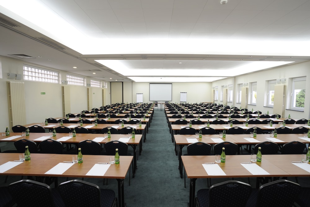 ibis Styles Warszawa West 64/71