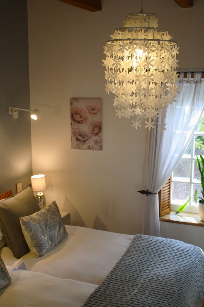 Rothman Manor Guest House 31/50
