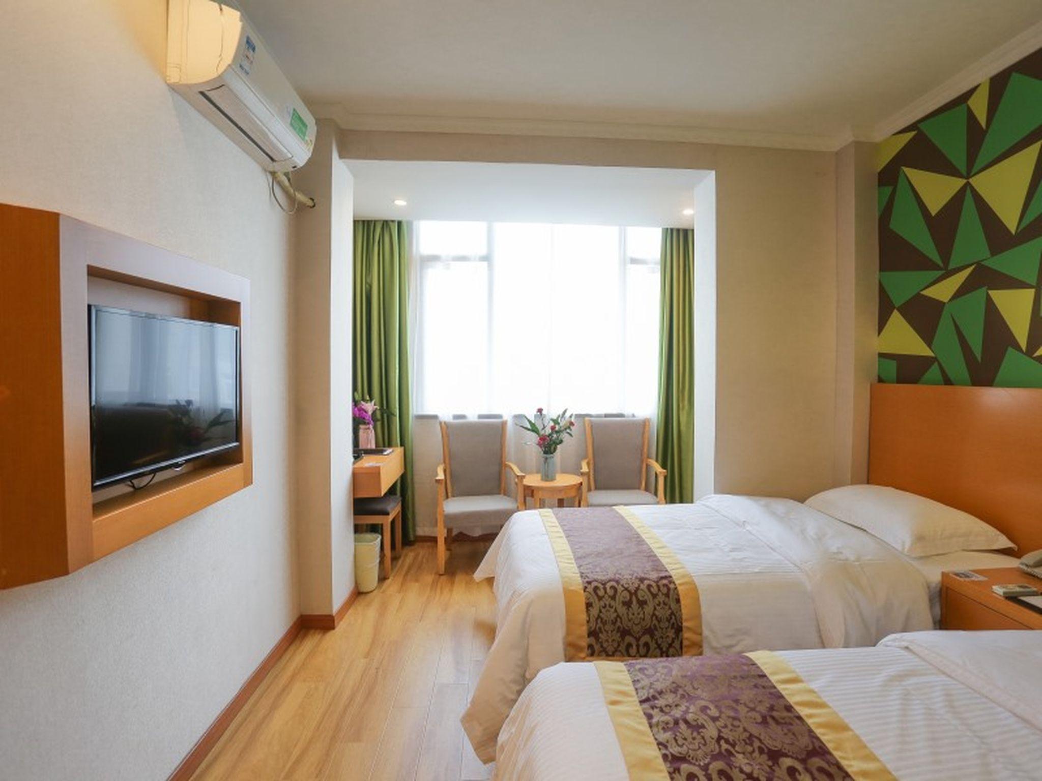 BUSINESS, TWIN BEDS