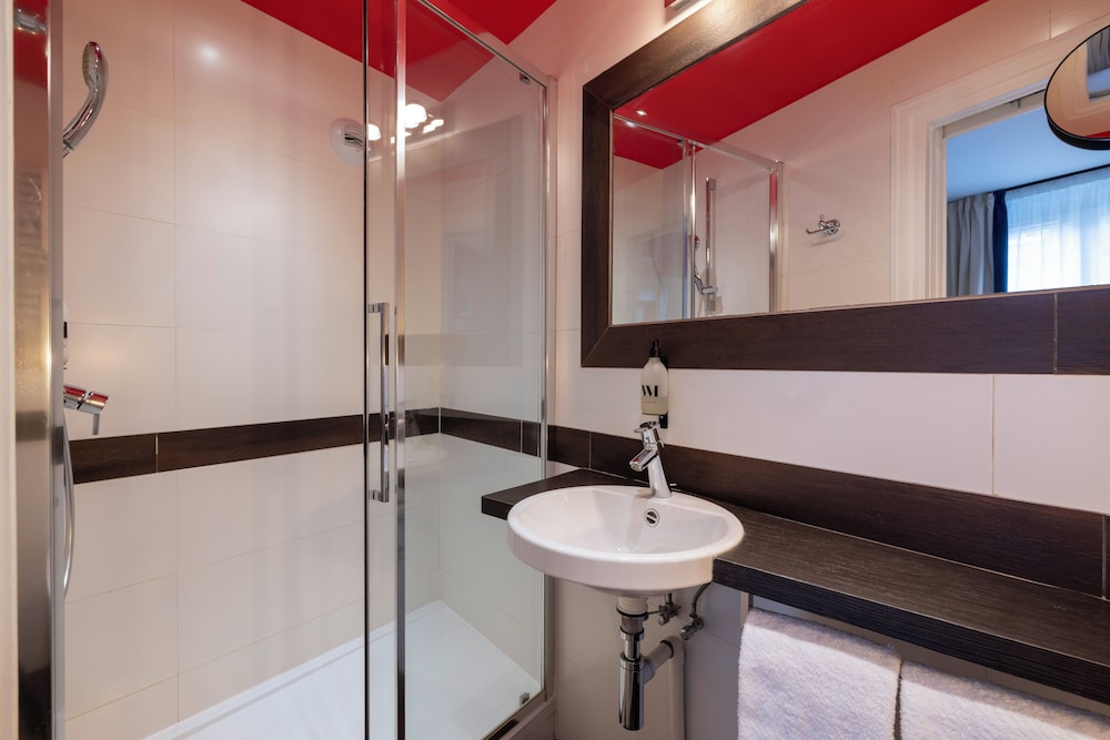 غرفة ديلوكس بسريرين منفصلين، Hotel De Saint Germain 6/6