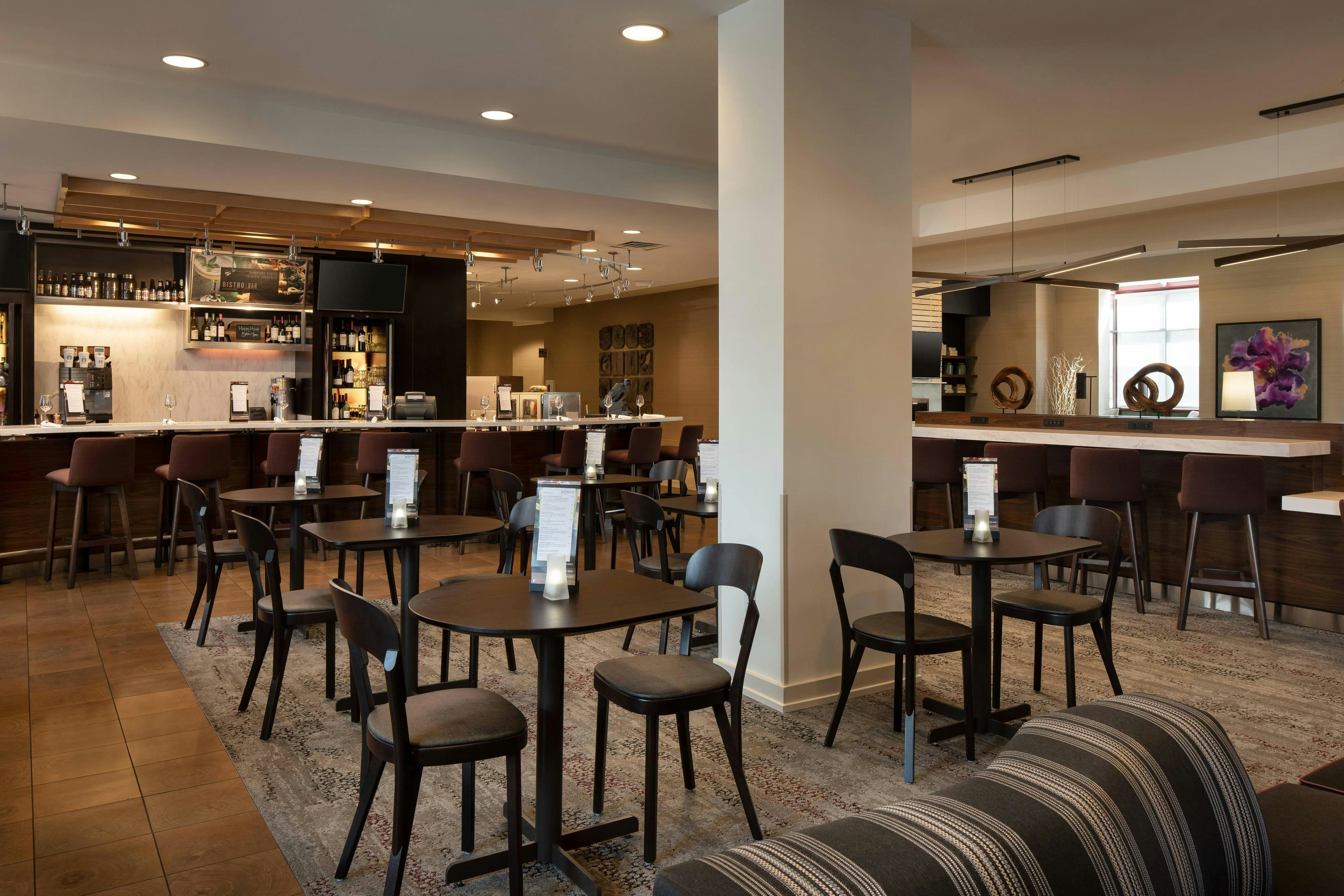 Courtyard By Marriott Denver Airport 8/16