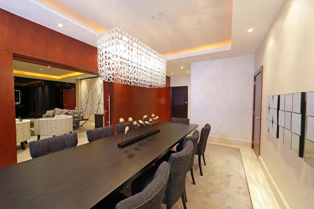 Sheraton Grand Panama 50/54