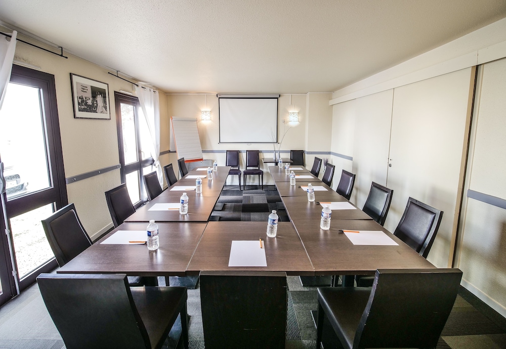Hotel Inn Design Chartres Resto Novo 56/60