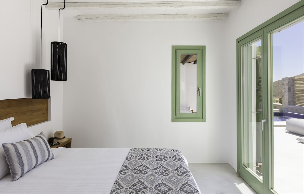 SUITE, SEA VIEW, PRIVATE POOL