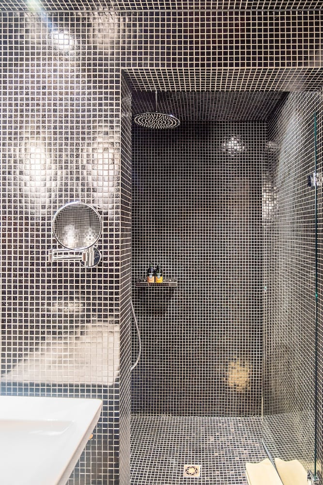 Nomad Design Lifestyle Hotel 73/73