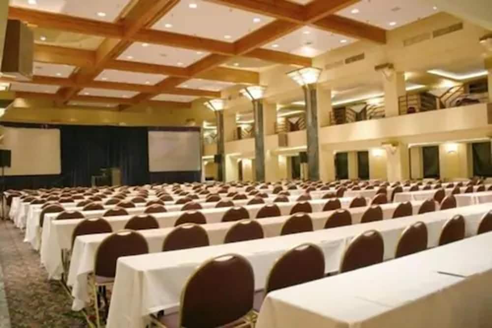 Atheneum Suite Hotel 35/39