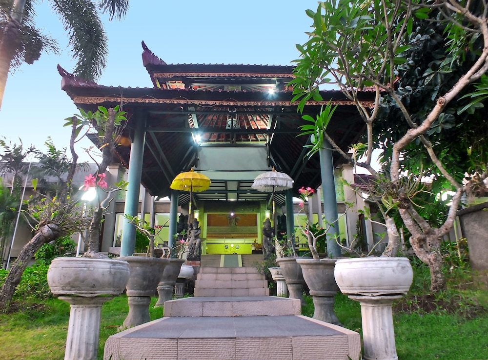 Palm Beach Hotel Bali 3/38