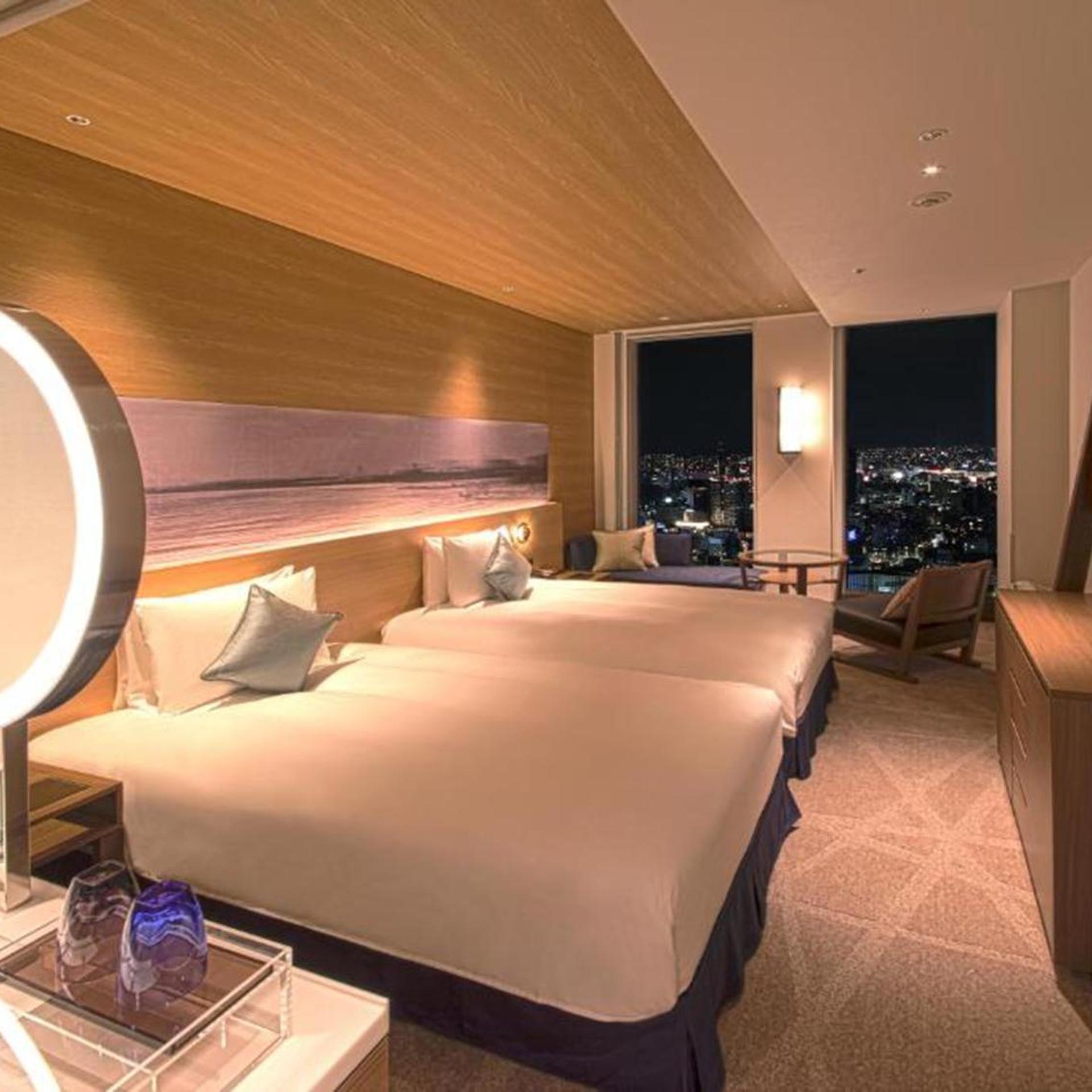 غرفة سوبيريور بسريرين منفصلين بإطلالة على القناة في الطابق العلوي، Nagoya Prince Hotel Sky Tower 2/6