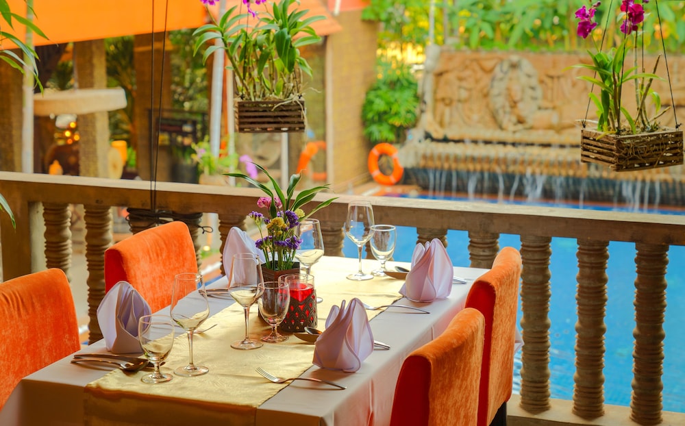Golden Temple Hotel 60/72