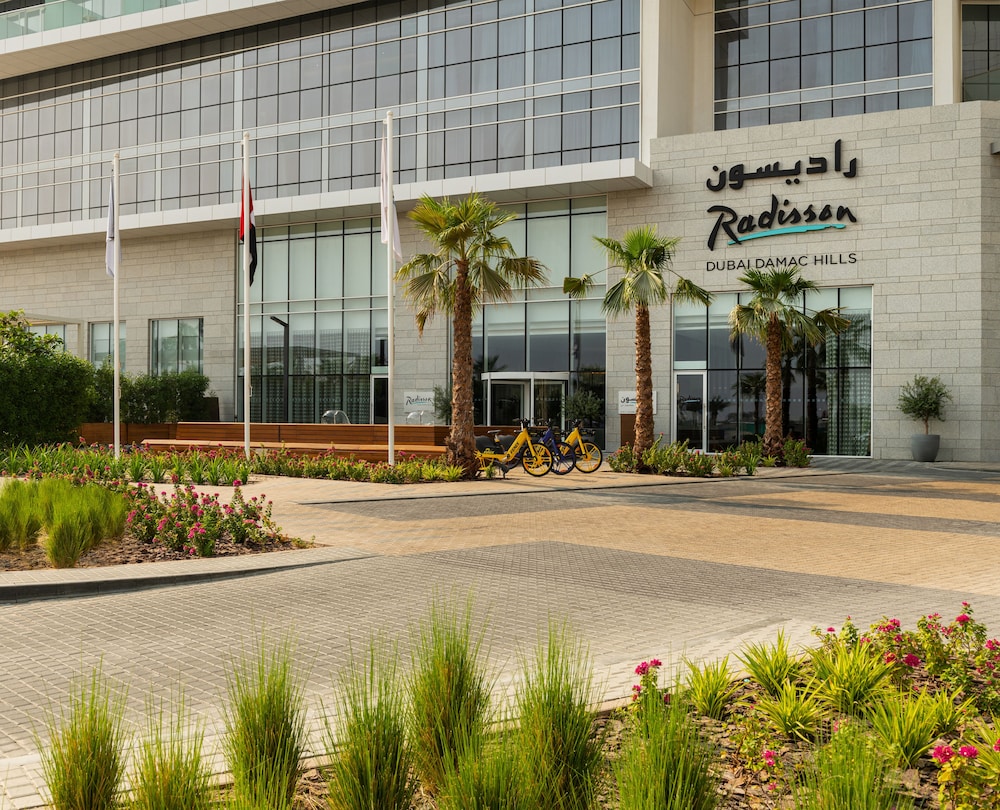 Radisson Dubai Damac Hills 4/47