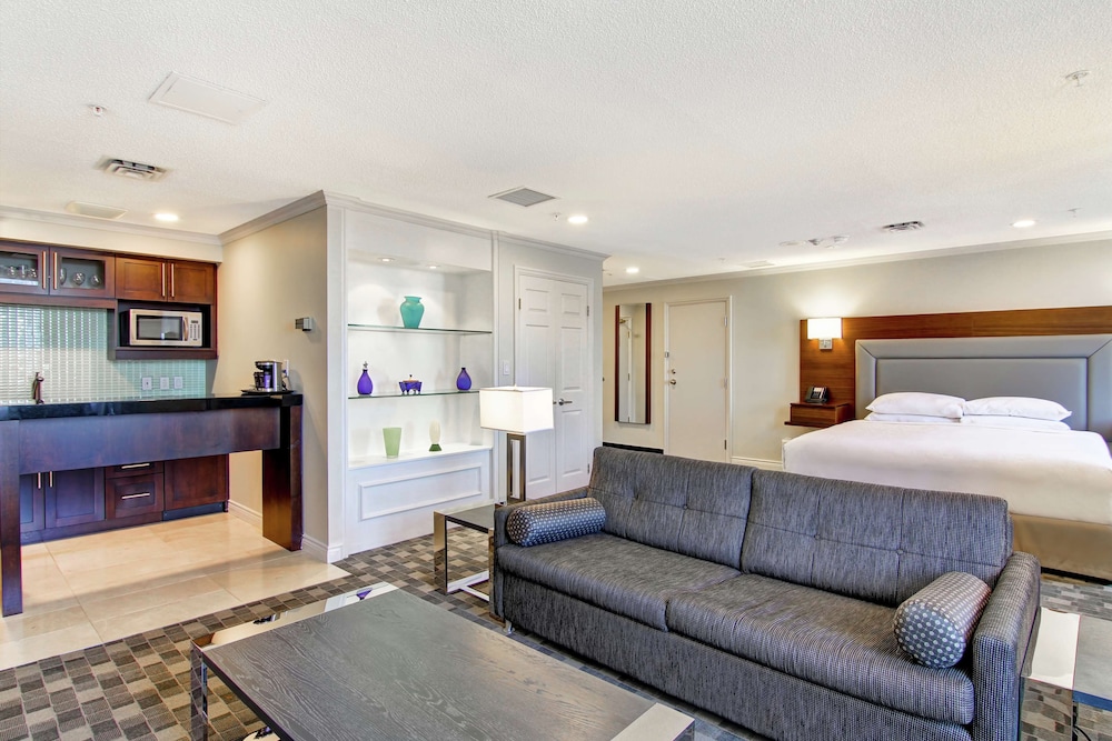 Doubletree By Hilton Hotel Toronto Downtown 52/83